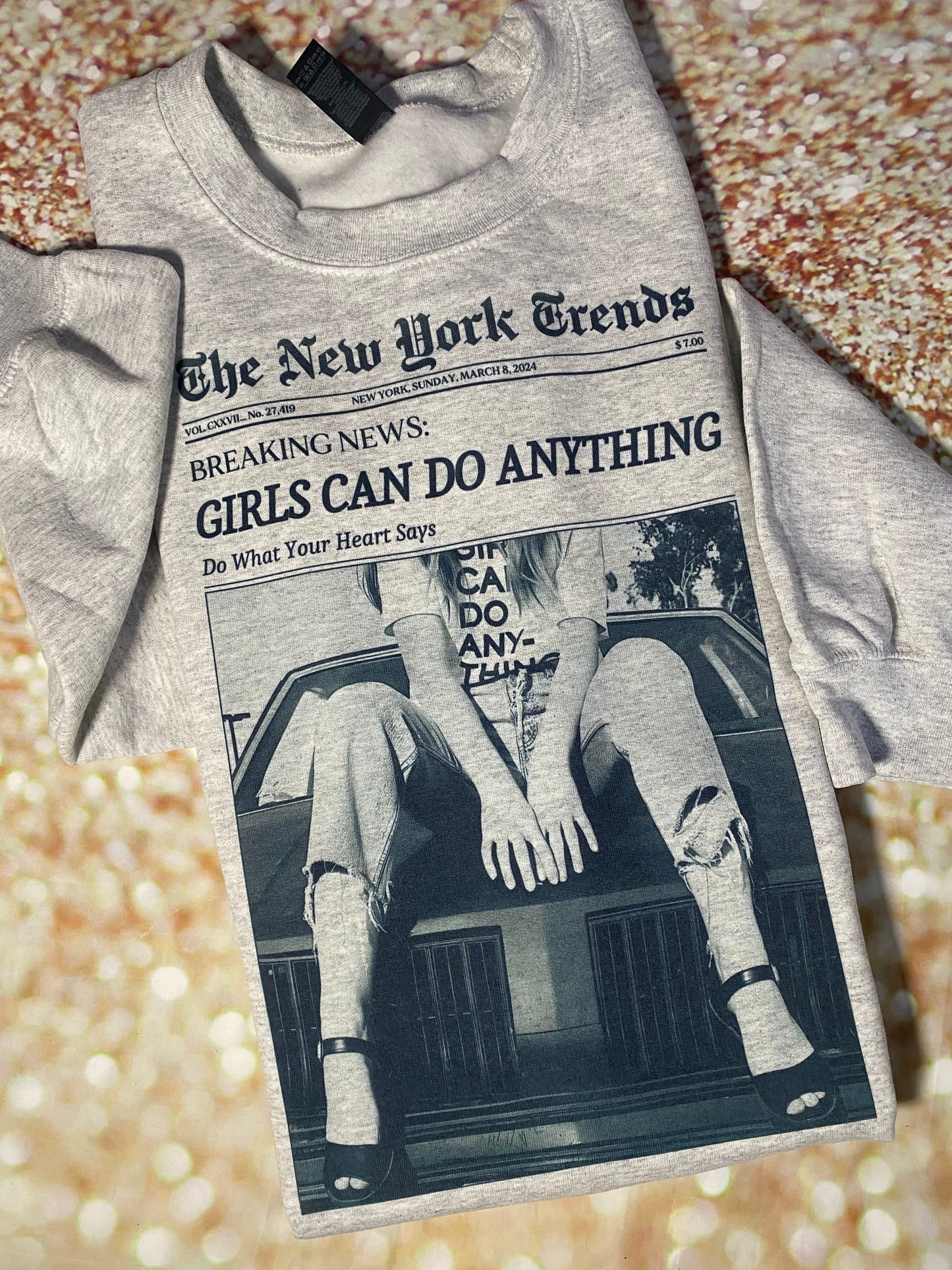 Girls Can Do Anything Crewneck - Gray Size Large