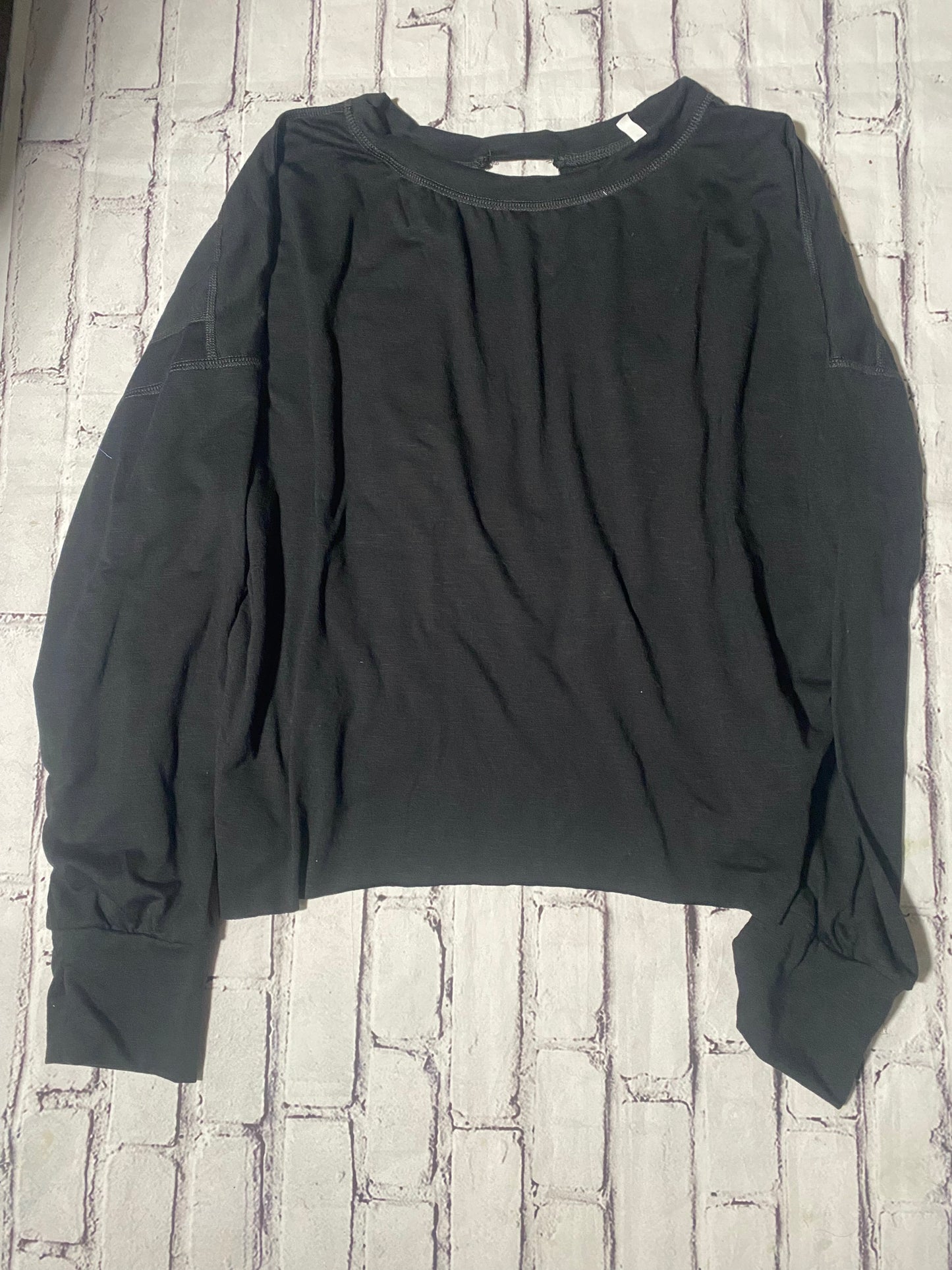 Women Medium - Black ๐ Long sleeve cropped Top