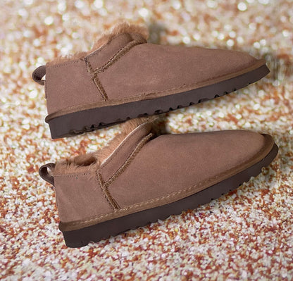 Women UGG Mini Boots Size 9 (Fits as a 7)